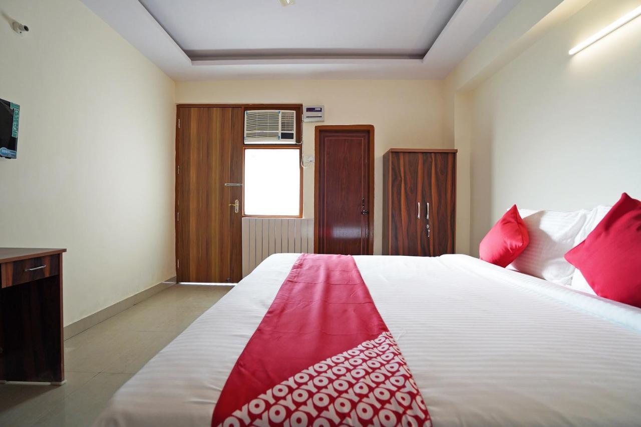 Oyo Flagship 77122 Gmd Vasundhara Ghaziabad Exterior foto