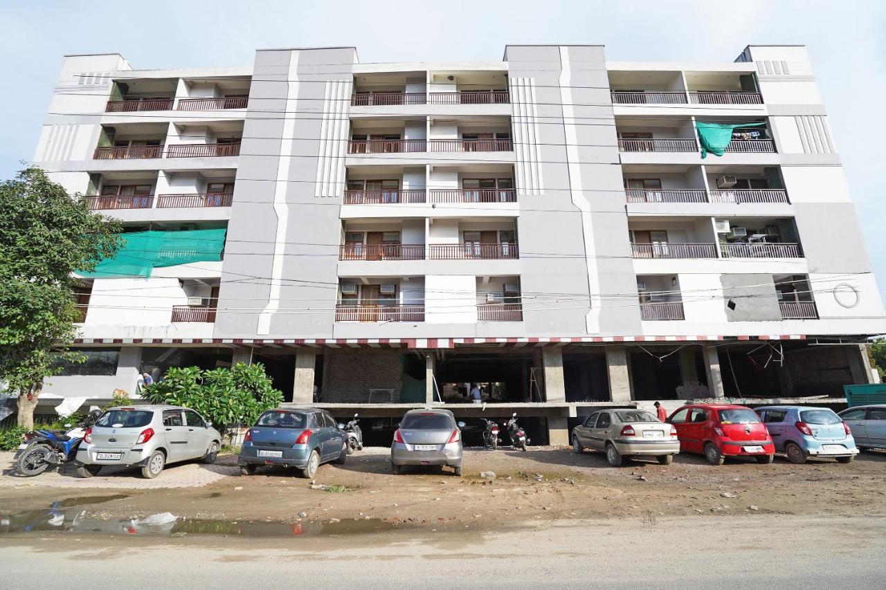 Oyo Flagship 77122 Gmd Vasundhara Ghaziabad Exterior foto